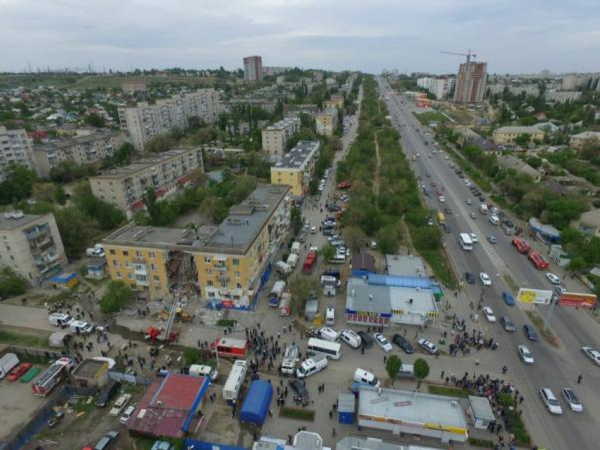 Взрыв волгоградского жилого дома попал на видео