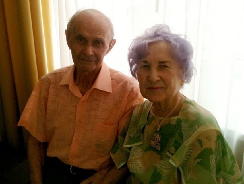 Чтобы прожить 70 лет вместе, надо любить и танцевать, - волжане Валентин и Майя Шевченко