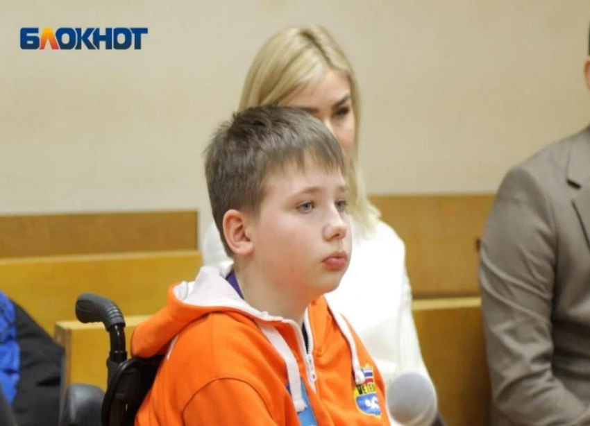 Влад Синилкин не смог выступить в Волжском суде из-за ходатайства адвоката руководителя «Диана Тур»