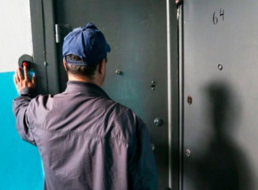Мошенники пытались продать волжанам дорогие фильтры для воды