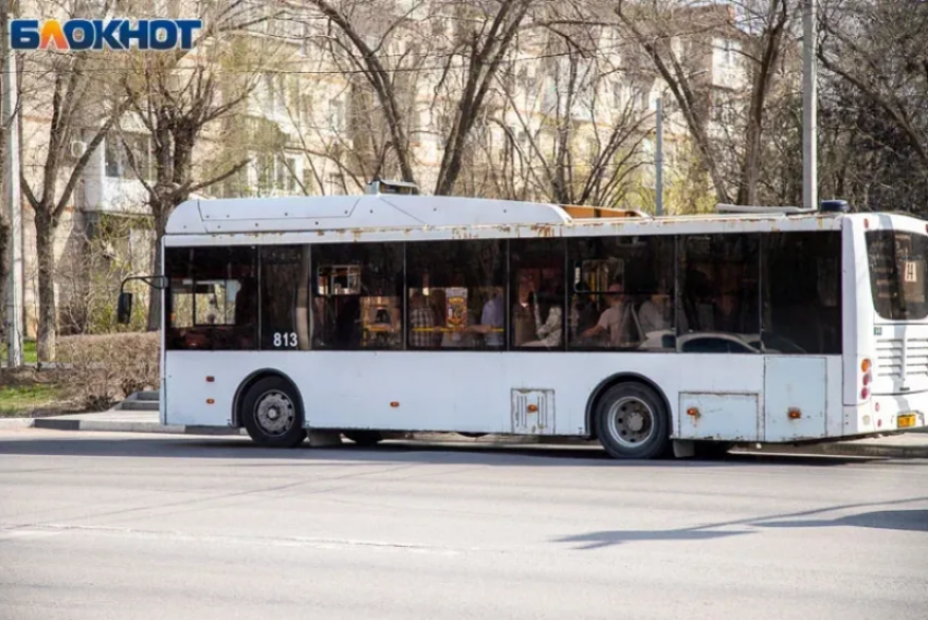 Еще на месяц оплатили общественный транспорт Волжского