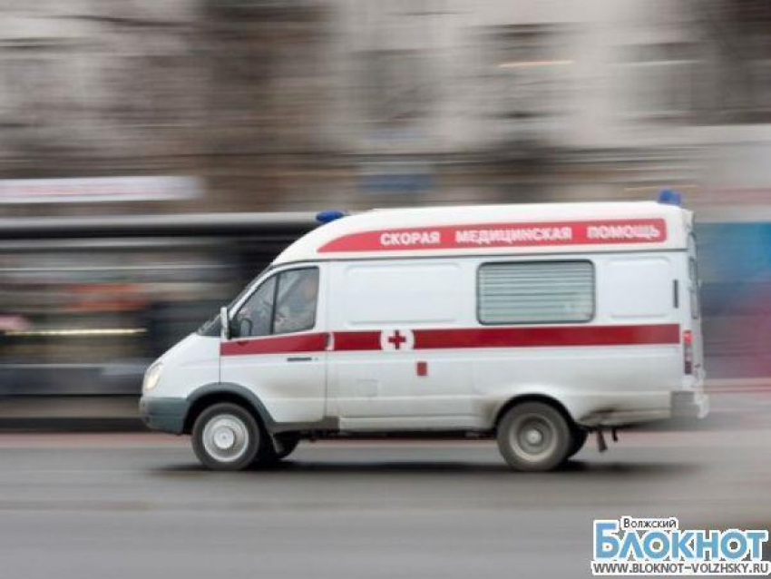 В Волгограде мужчина умер на руках у полицейских