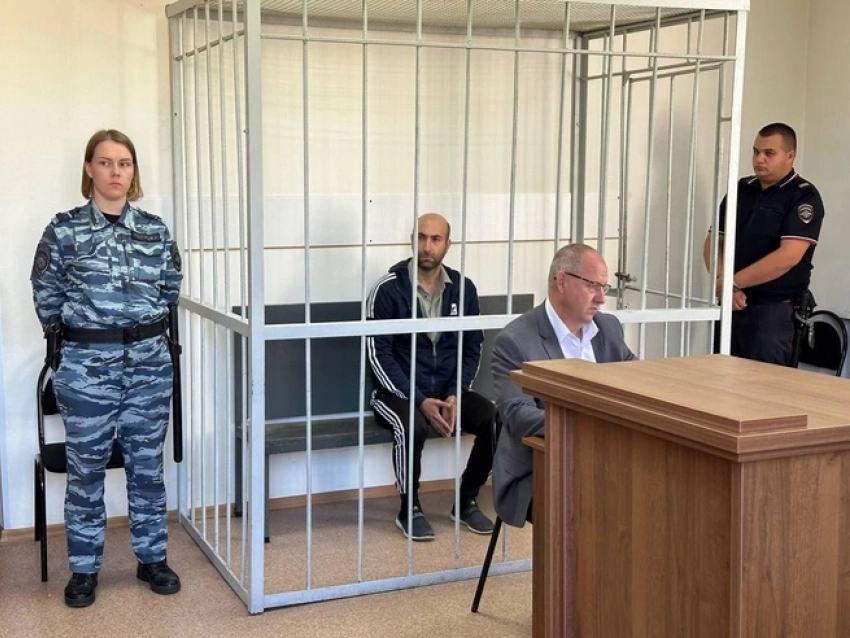 Волжский суд вынес приговор маршрутчику, насмерть сбившего школьницу на самокате