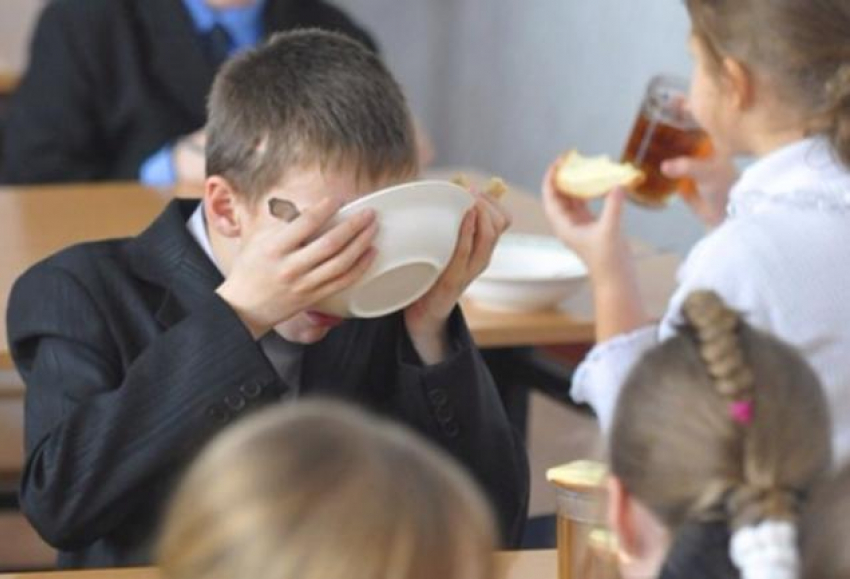 Питание в школьных столовых Волжского может стать дороже