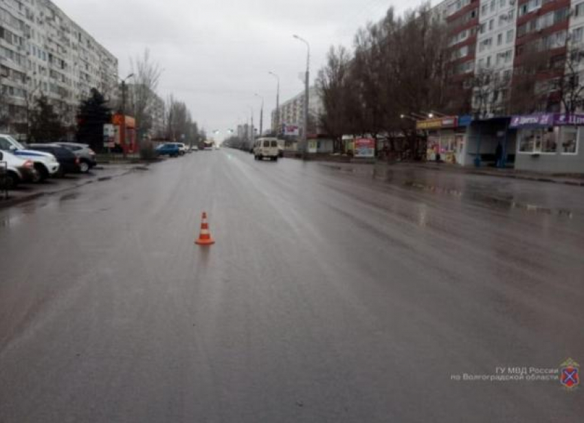 Пешехода-нарушителя сбили на дороге в Волжском