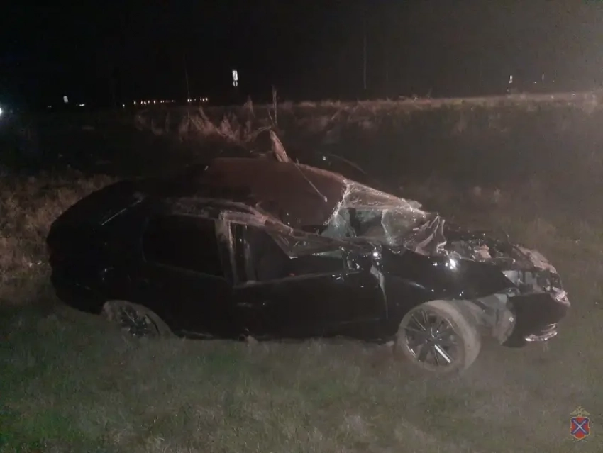 В Волжском «Гранта» перевернулась в кювет после потери управления