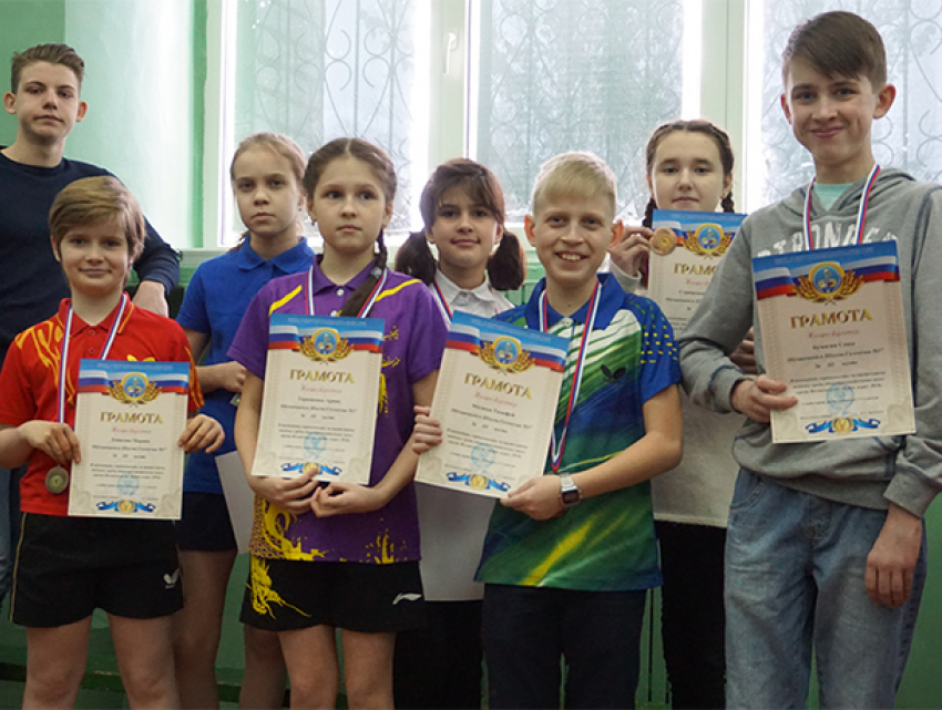 Ученики волжской школы № 34 получили Кубок мэра