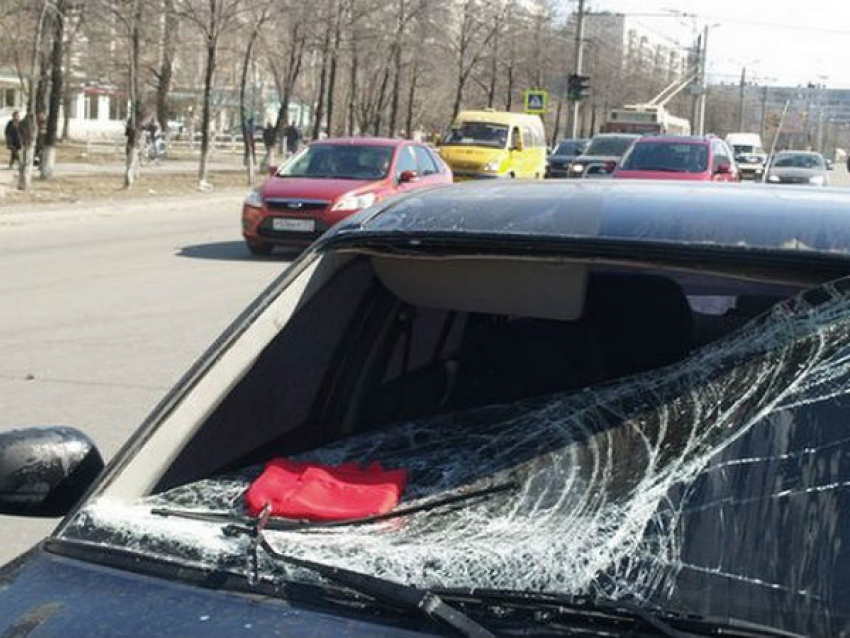  В Волгограде на обочине сбили пешехода