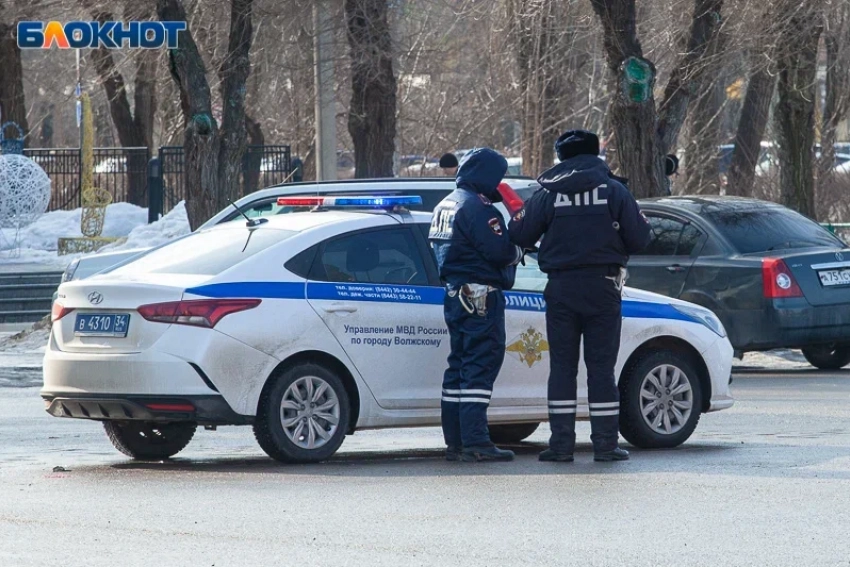 Пешеход попал под колеса в Волжском