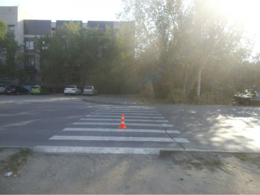 В Волжском водитель Митцубиси сбил мужчину