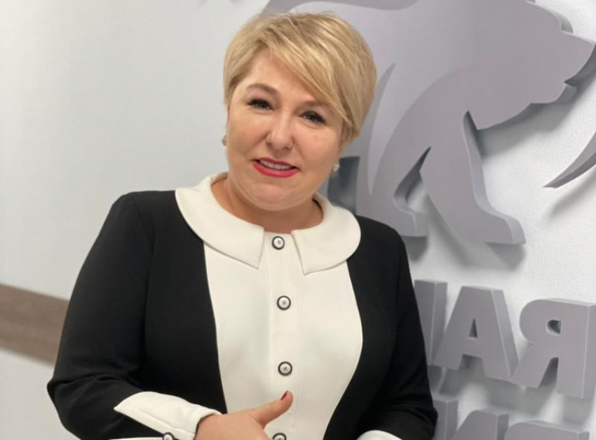 Депутат Госдумы Ирина Гусева рассказала волжанам, как получить выплату на школьников