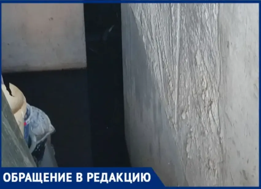 Запах канализации в квартирах душит жителей: В Волжском бьют тревогу из-за бездействия УК