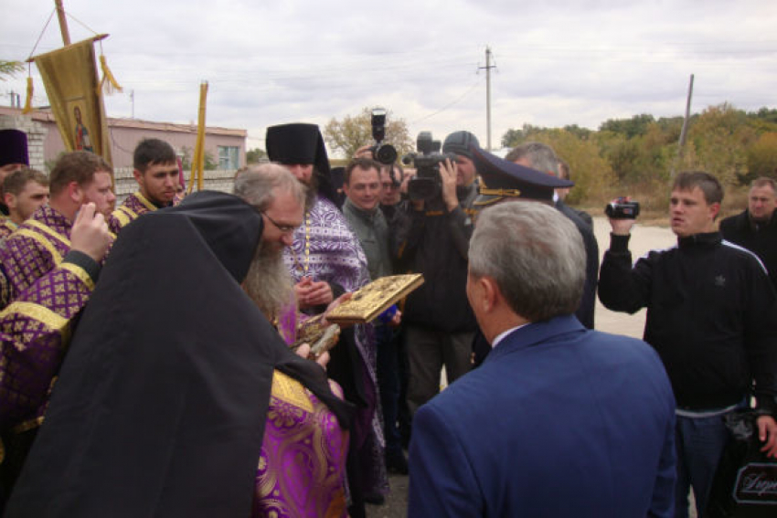 В Волгоградской области в храм вернули украденные святыни