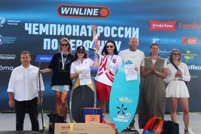 Названы победители чемпионата и первенства России по серфингу: мероприятие проходило близ Волжского