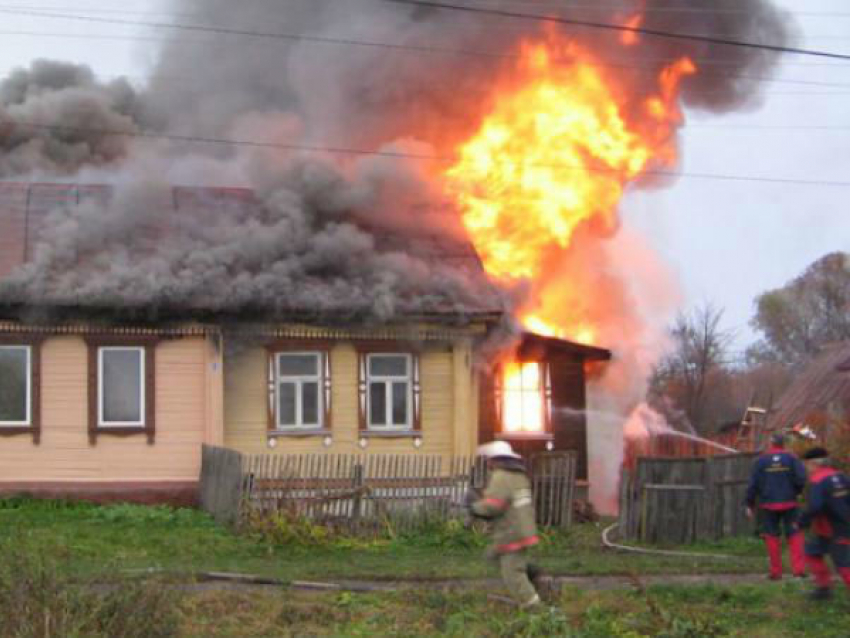 В Волгоградской области двое стали жертвами пожара