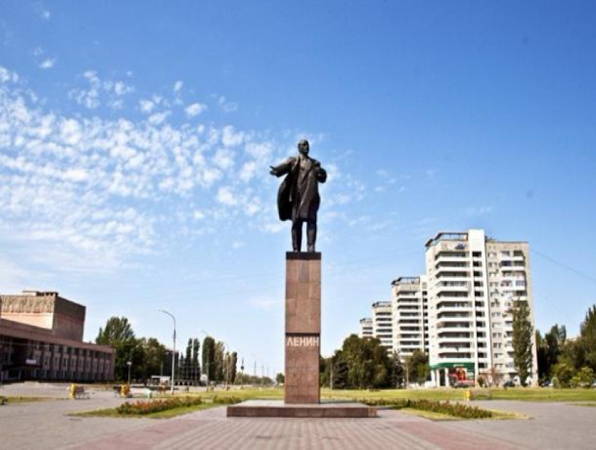 Жаркую пятницу до +26 градусов пообещали волжанам 