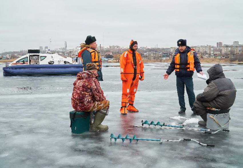 Спасатели усилили рейды на водоемах Волгоградской области