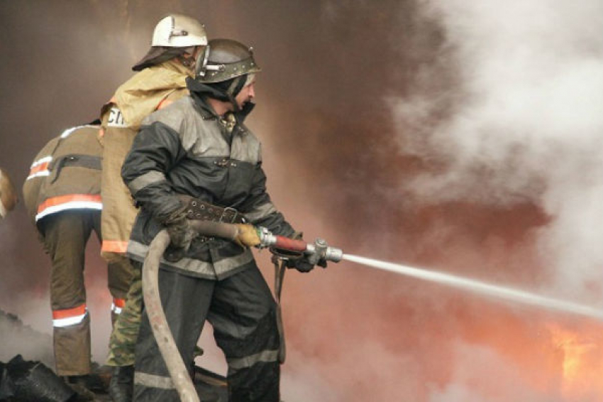На юго-западе Волгоградской области при пожаре пострадала 35-летняя женщина