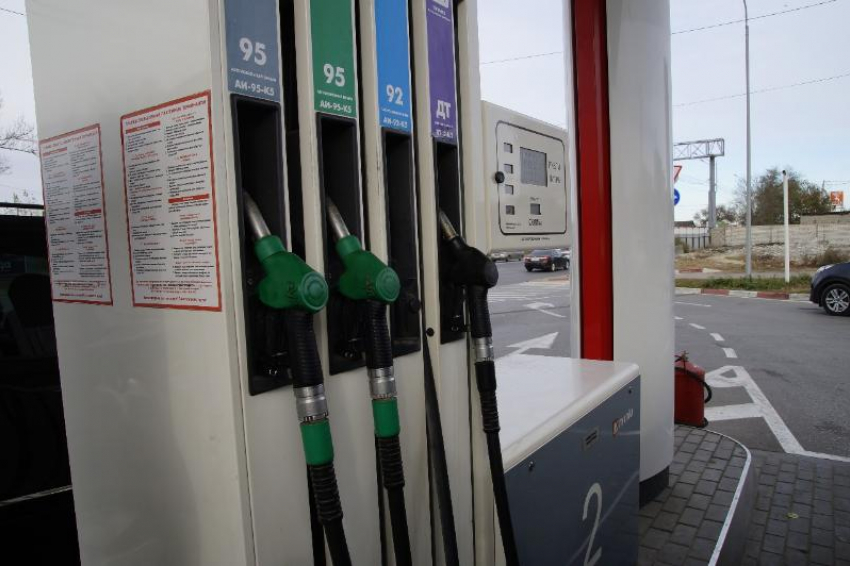 Свежая статистика по ценам на бензин в Волжском