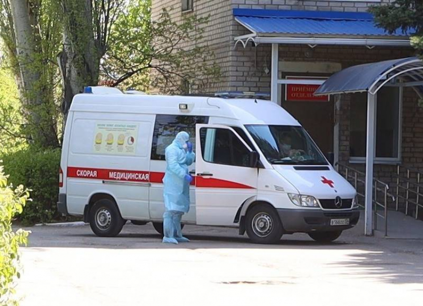 В больницах Волгоградской области находятся 1670 пациентов с COVID-19