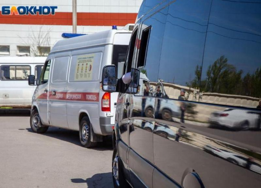 Опрокинулся и умер: водитель мотороллера попал в аварию в Быковском районе