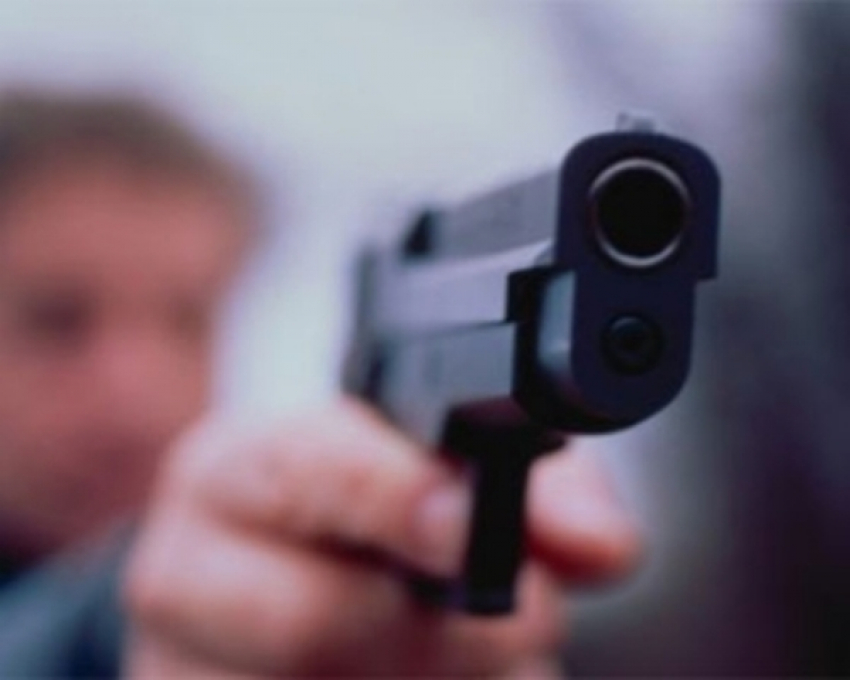 В Городищенском районе грабители устроили стрельбу в магазине