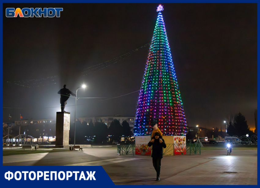 Волжский засиял к Новому году: атмосферные кадры ночного города 
