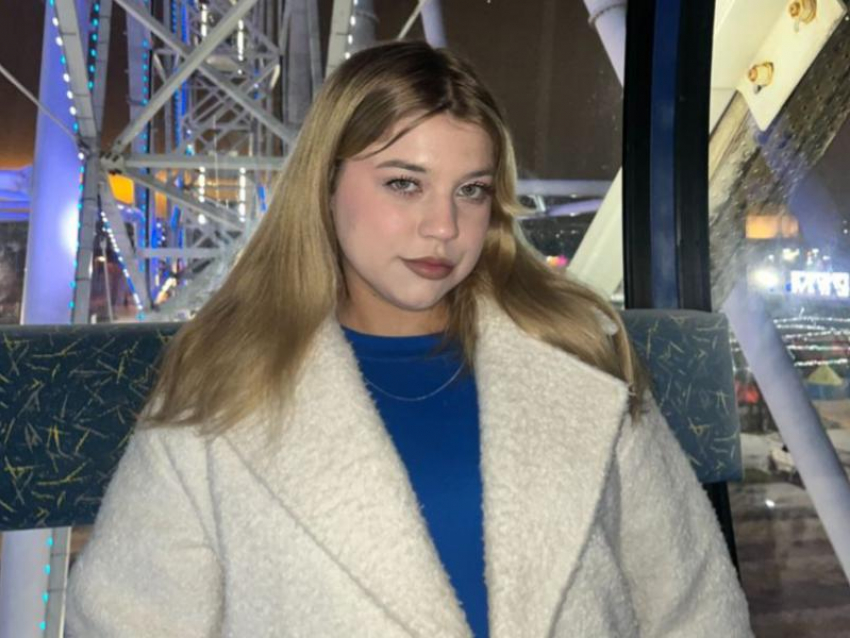 С совершеннолетием поздравляют прекрасную Конкину Дарью Андреевну родные и близкие