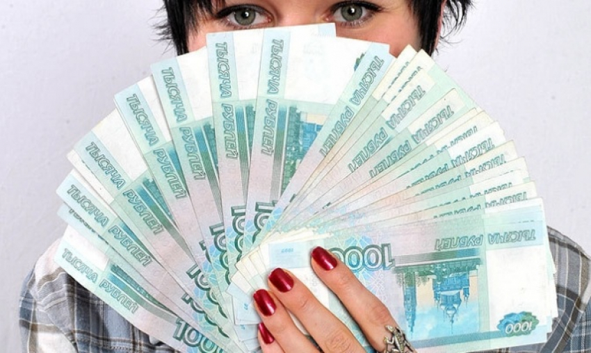 Под Волгоградом мошенница обманом похитила у пенсионера 282 тысячи рублей