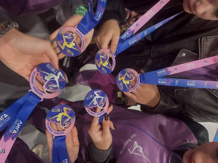 Волжская команда Центра воздушной гимнастики «На Высоте» вернулась с победами с соревнований в Грозном