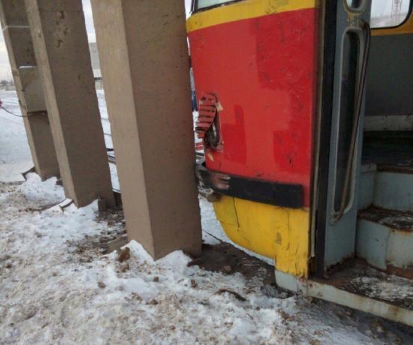 Из-за погоды движение трамваев в Волжском было парализовано на 40 минут