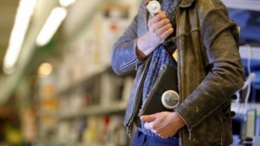 Безработный волжанин вынес из магазина бутылку дорогого виски