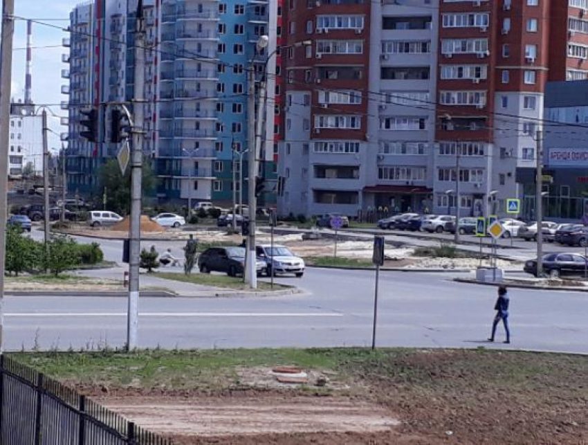 Водитель «четырнадцатой» устроил ДТП на опасном участке дороги в Волжском