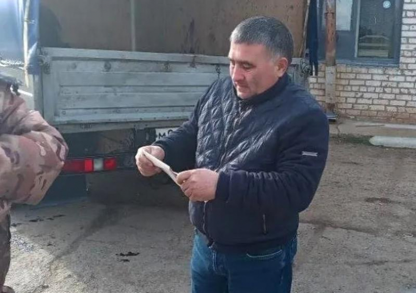 На 300 тысяч рублей оштрафовали водителя, который разлил масло на дороге Волжского