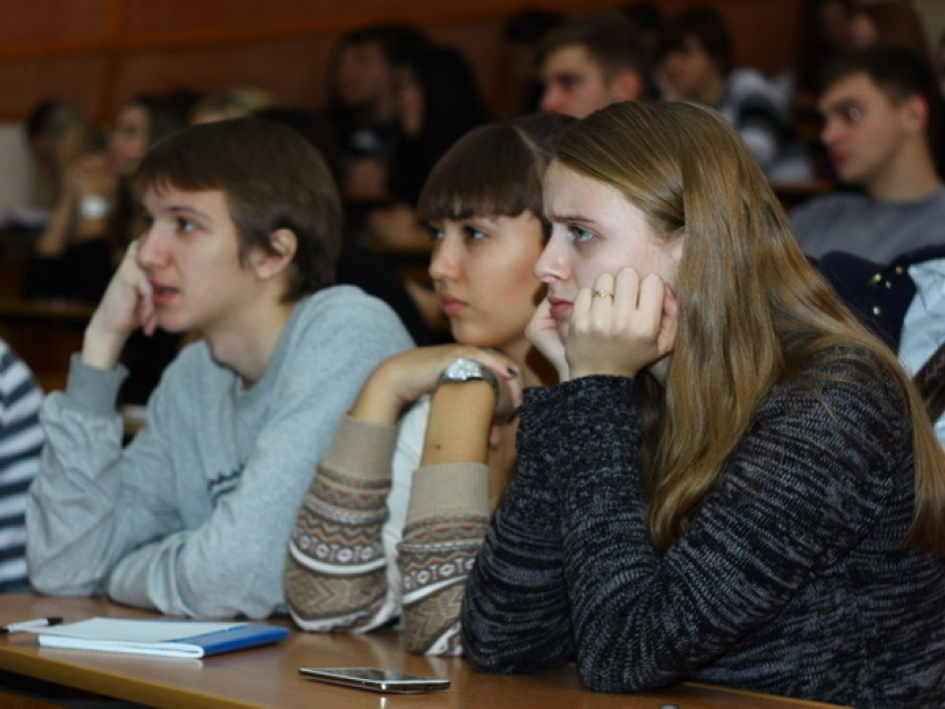 Волжским студентам напомнили о реальности ВИЧ-инфекции