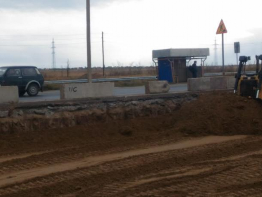 Чтобы пройти к остановке, нужно рисковать жизнью, - волжанка