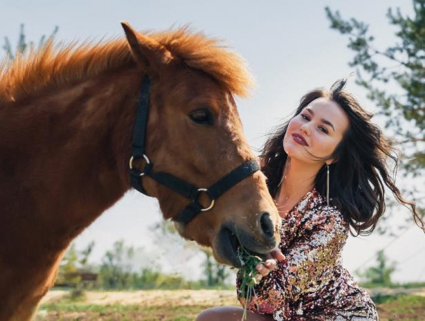 "Создавать красоту-мое призвание", - участница «Мисс Блокнот Волжский» Анастасия Марьина