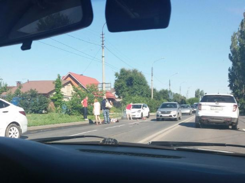 Пешеход пострадал под колесами иномарки в Волжском