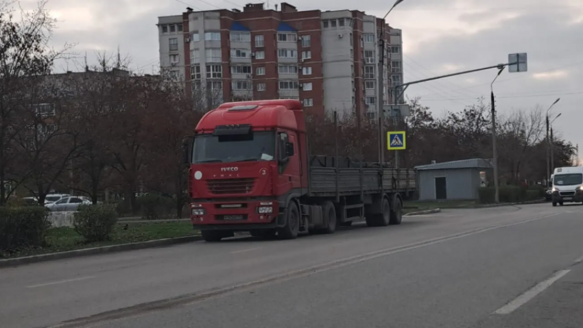 На прошлой неделе в Волжском оштрафовали 19 водителей большегрузов 