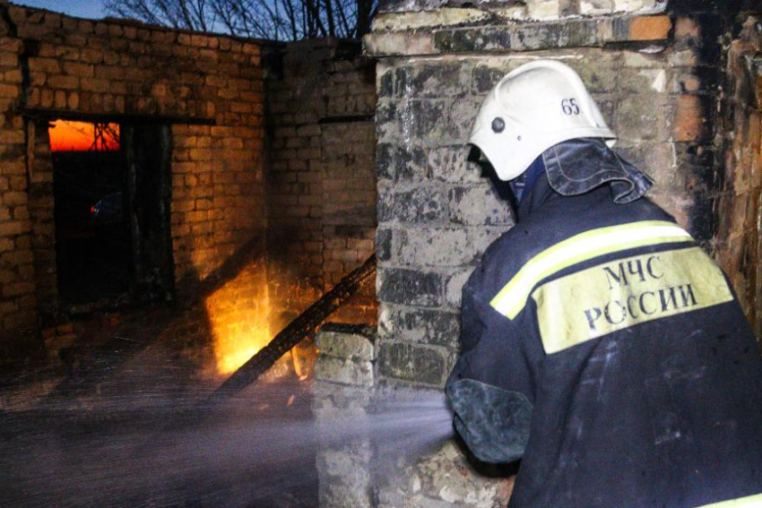 Два пожара произошли в Волжском за субботний день