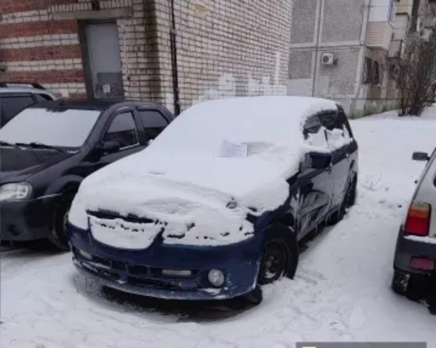 В Волжском продолжают борьбу с брошенными машинами