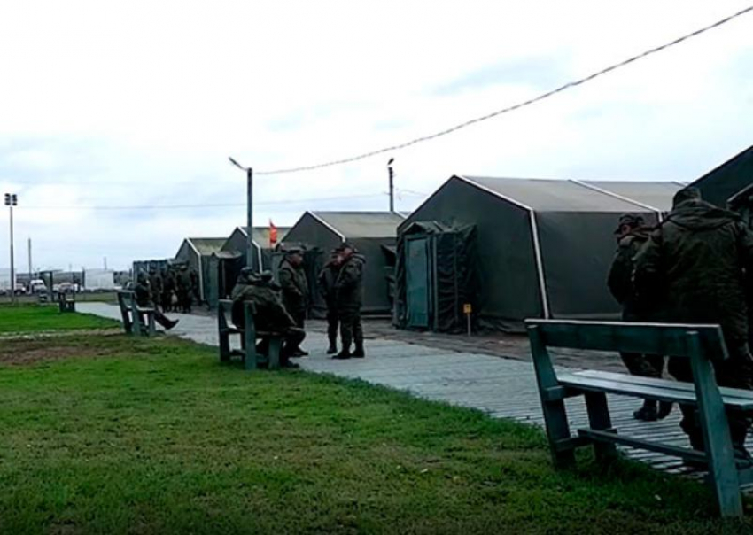 Военный комиссар региона пообещал разобраться в каждой проблеме мобилизованных из Волжского и области на Прудбое