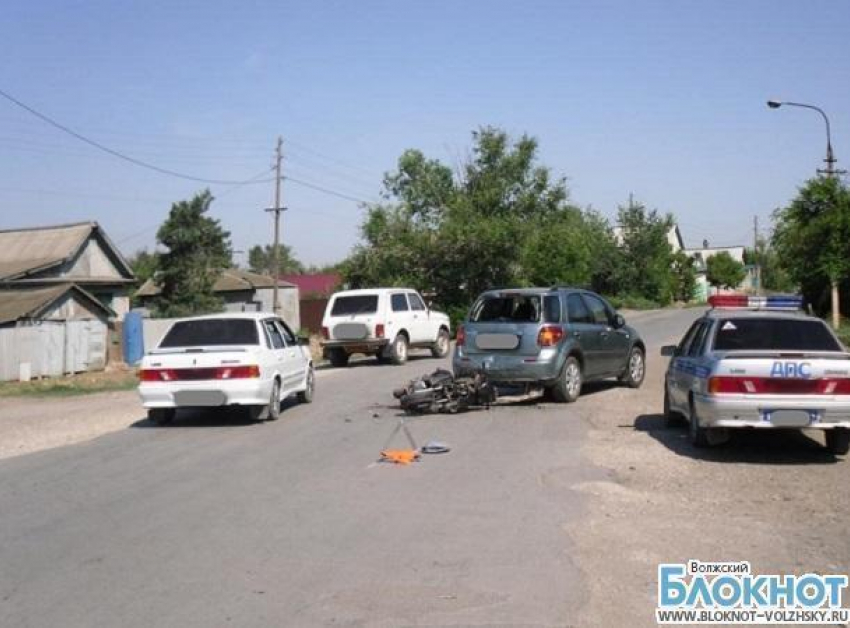 В Волгоградской области скутер столкнулся с легковым автомобилем