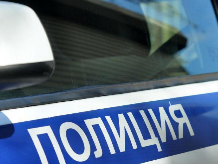 Волжанин на заправке под Волгоградом ограбил незапертую машину 