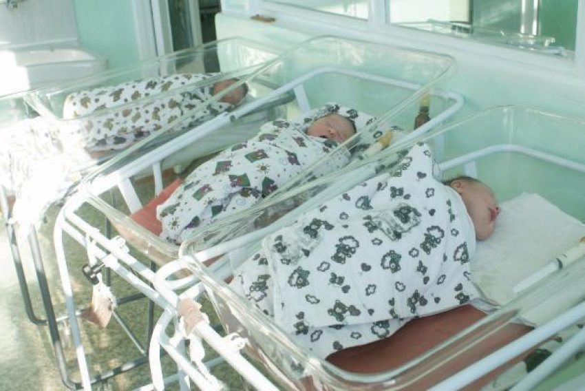 Волгоградские спасатели пришли на помощь новорожденным Центрального роддома