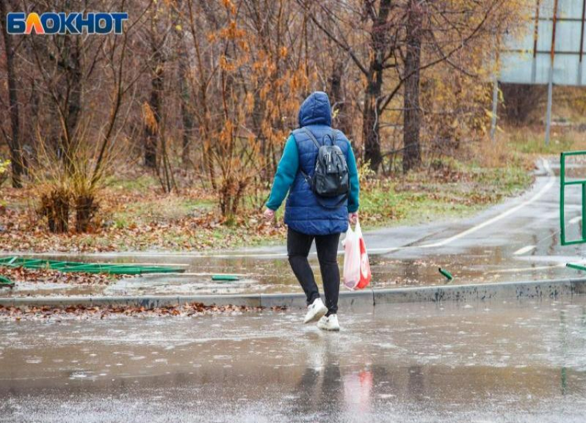 В день рождения Деда Мороза Волжский затопит дождь: прогноз погоды