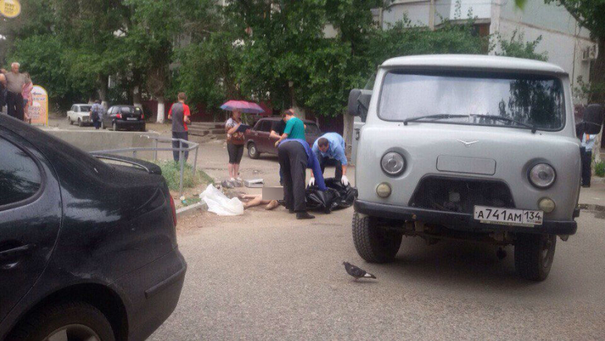 В Волгограде во дворе многоэтажки нашли обнаженного мертвеца