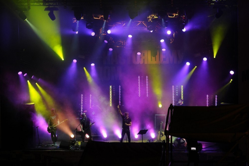 Волжане «зажигали» под песни Би-2 на Центральной Набережной Волгограда