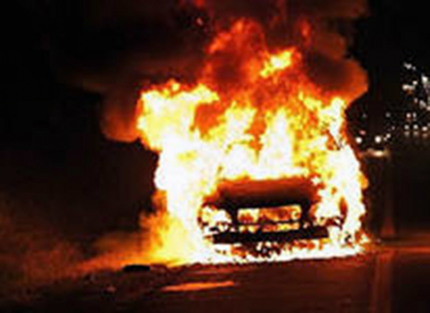 В Волгоградской области за сутки сгорели три авто 