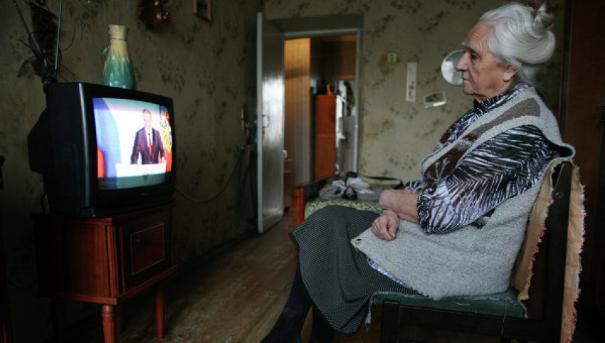 Волжские пенсионеры не поменяли телевизор на театр даже после предложения Дмитрия Медведева